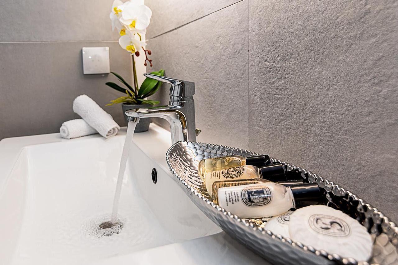 Perla Dream Luxury Villa Chrissi Akti Chania Exterior foto